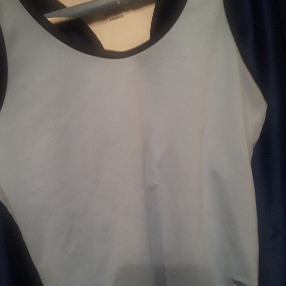 Avia sports  top